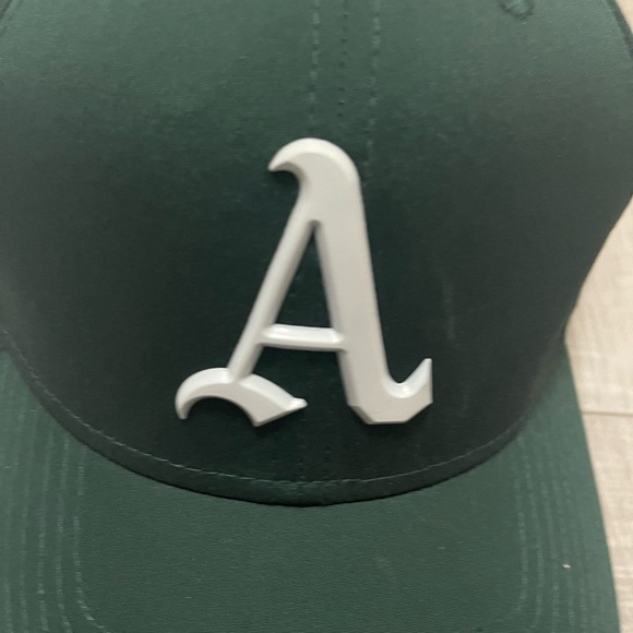 New Era Oakland Athletics Hat - Picture 6 of 7